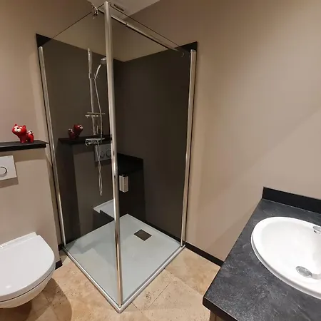 Saint Pierre Apartment *